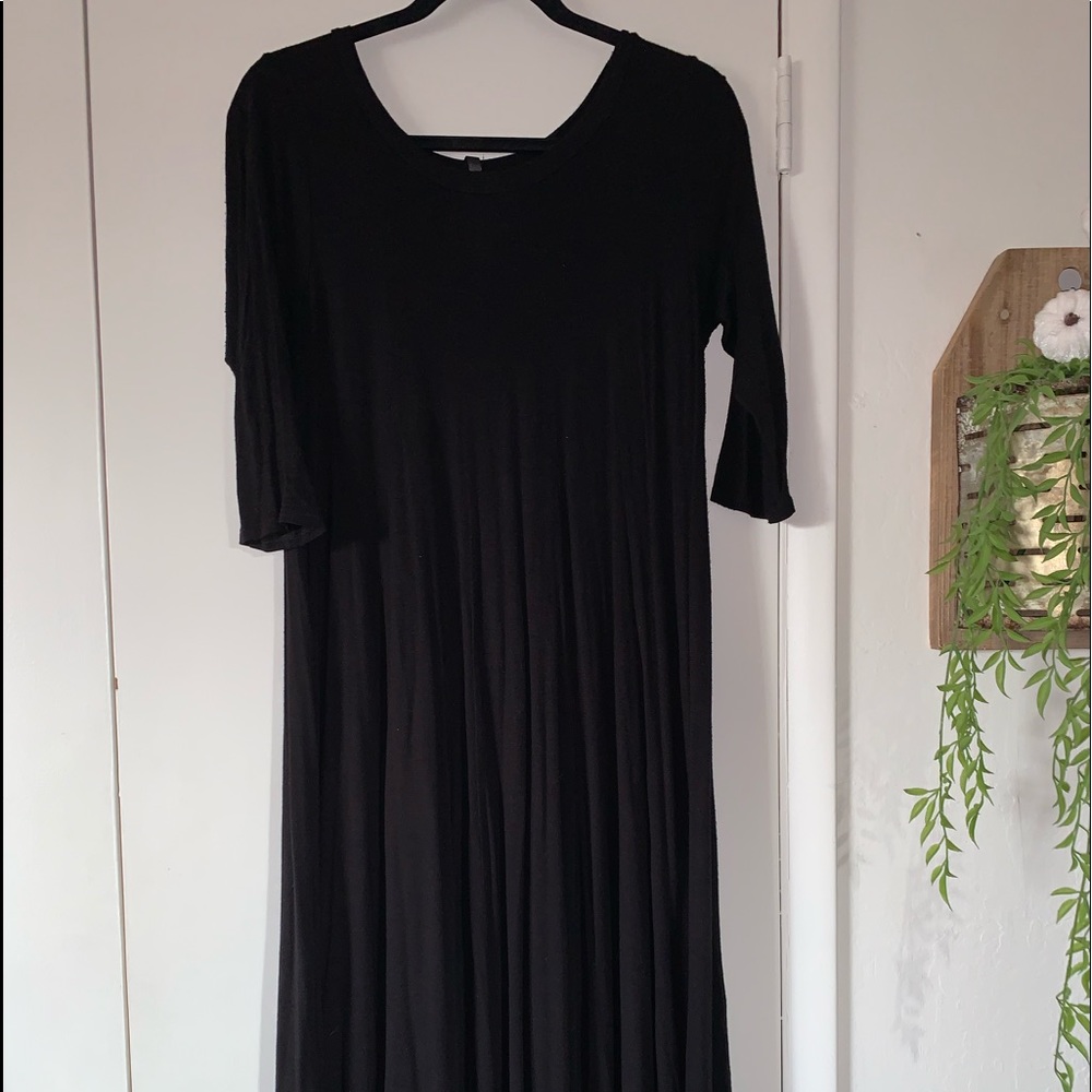 Black midi dress